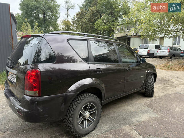 Коричневий Cанг Йонг Rexton, об'ємом двигуна 2.3 л та пробігом 203 тис. км за 4500 $, фото 3 на Automoto.ua