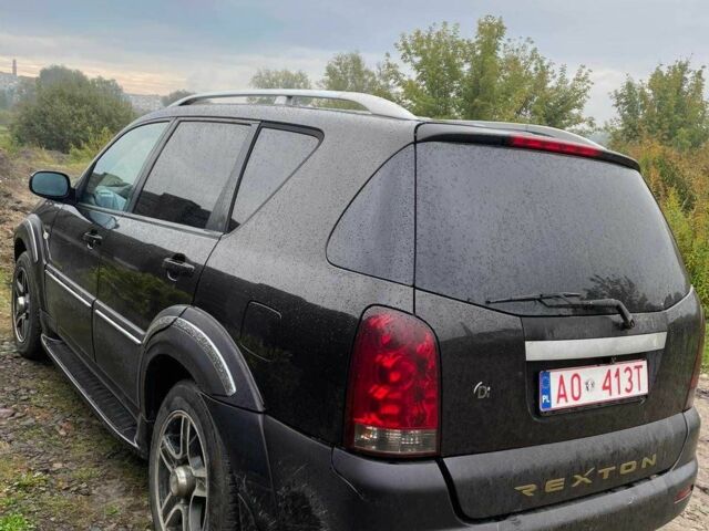 Коричневый Cанг Йонг Рекстон, объемом двигателя 2.7 л и пробегом 268 тыс. км за 3200 $, фото 7 на Automoto.ua