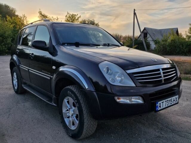 Коричневый Cанг Йонг Рекстон, объемом двигателя 2.7 л и пробегом 3 тыс. км за 7000 $, фото 7 на Automoto.ua