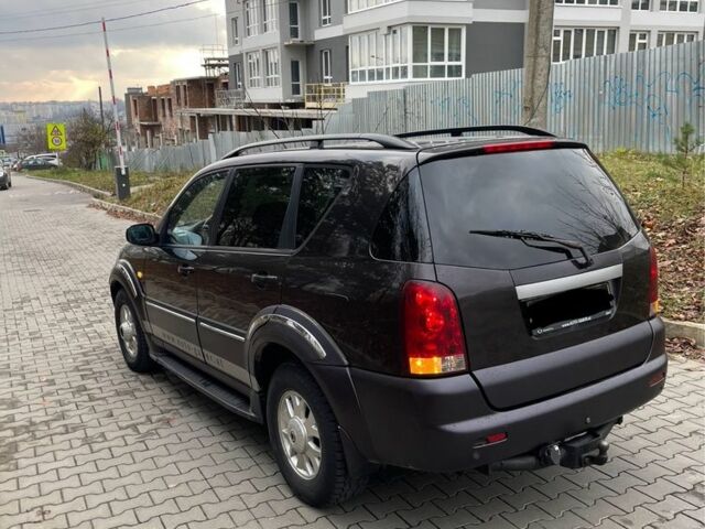 Коричневий Cанг Йонг Rexton, об'ємом двигуна 2.7 л та пробігом 230 тис. км за 3800 $, фото 5 на Automoto.ua
