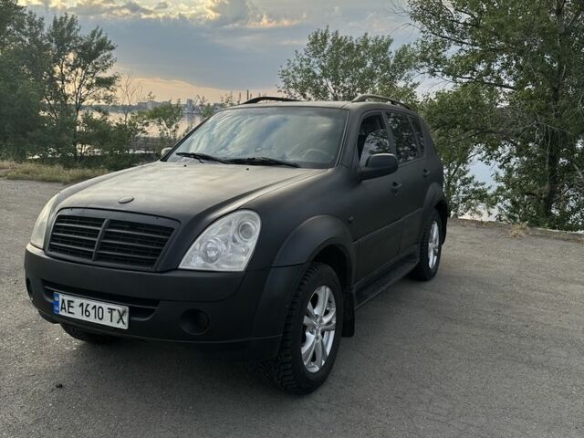 Коричневий Cанг Йонг Rexton, об'ємом двигуна 2.7 л та пробігом 195 тис. км за 3800 $, фото 4 на Automoto.ua