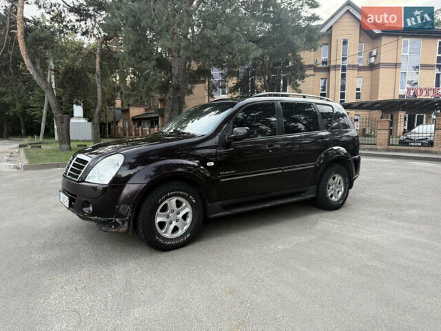 Коричневий Cанг Йонг Rexton, об'ємом двигуна 2.7 л та пробігом 228 тис. км за 6699 $, фото 5 на Automoto.ua