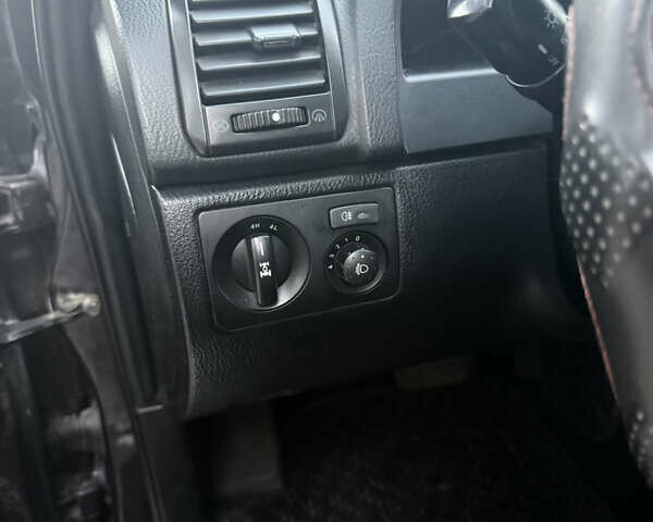 Коричневий Cанг Йонг Rexton, об'ємом двигуна 2.7 л та пробігом 228 тис. км за 6699 $, фото 17 на Automoto.ua