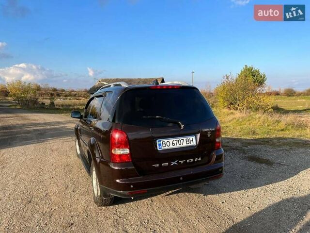 Коричневий Cанг Йонг Rexton, об'ємом двигуна 2.7 л та пробігом 113 тис. км за 9500 $, фото 4 на Automoto.ua