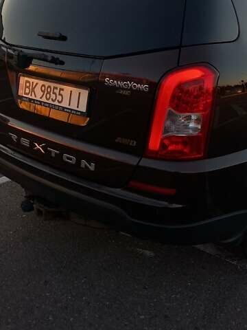Коричневий Cанг Йонг Rexton, об'ємом двигуна 2.7 л та пробігом 166 тис. км за 12500 $, фото 5 на Automoto.ua