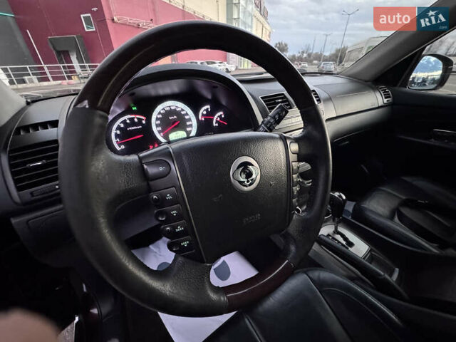 Коричневый Cанг Йонг Рекстон, объемом двигателя 2.7 л и пробегом 242 тыс. км за 11800 $, фото 20 на Automoto.ua