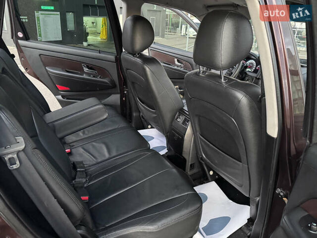 Коричневый Cанг Йонг Рекстон, объемом двигателя 2.7 л и пробегом 242 тыс. км за 11800 $, фото 7 на Automoto.ua