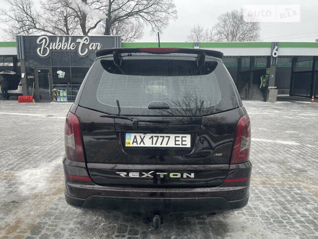 Коричневий Cанг Йонг Rexton, об'ємом двигуна 2.7 л та пробігом 225 тис. км за 10000 $, фото 3 на Automoto.ua