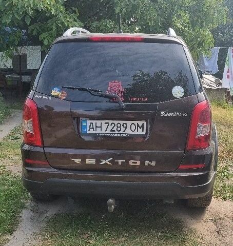 Коричневий Cанг Йонг Rexton, об'ємом двигуна 2 л та пробігом 160 тис. км за 14500 $, фото 6 на Automoto.ua