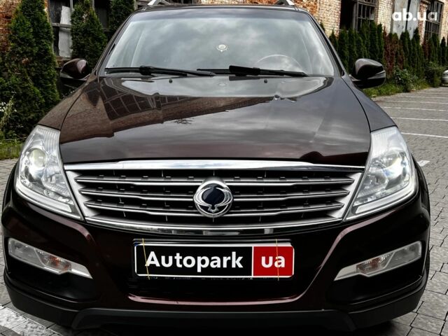 Коричневий Cанг Йонг Rexton, об'ємом двигуна 2 л та пробігом 178 тис. км за 14490 $, фото 1 на Automoto.ua
