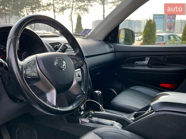 Коричневый Cанг Йонг Рекстон, объемом двигателя 2 л и пробегом 87 тыс. км за 14650 $, фото 9 на Automoto.ua