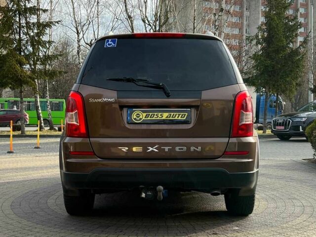Коричневий Cанг Йонг Rexton, об'ємом двигуна 2 л та пробігом 87 тис. км за 14650 $, фото 5 на Automoto.ua