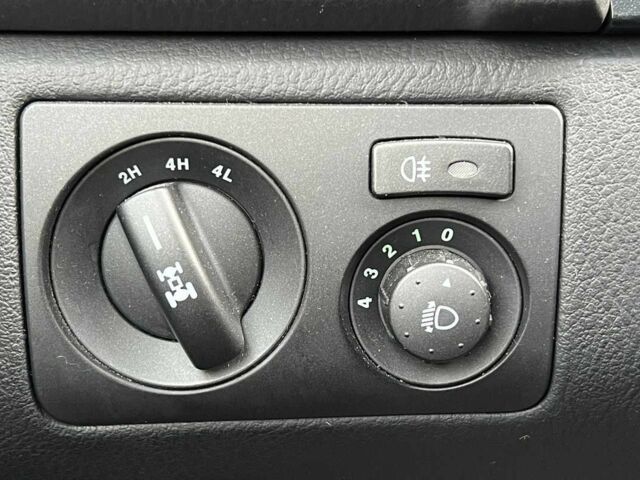 Коричневий Cанг Йонг Rexton, об'ємом двигуна 2 л та пробігом 87 тис. км за 14650 $, фото 18 на Automoto.ua