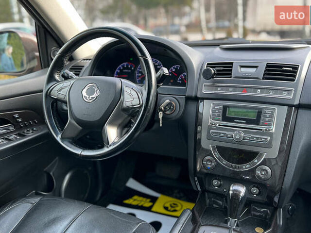 Коричневый Cанг Йонг Рекстон, объемом двигателя 2 л и пробегом 87 тыс. км за 14650 $, фото 21 на Automoto.ua