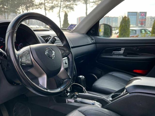 Коричневий Cанг Йонг Rexton, об'ємом двигуна 2 л та пробігом 87 тис. км за 14650 $, фото 9 на Automoto.ua