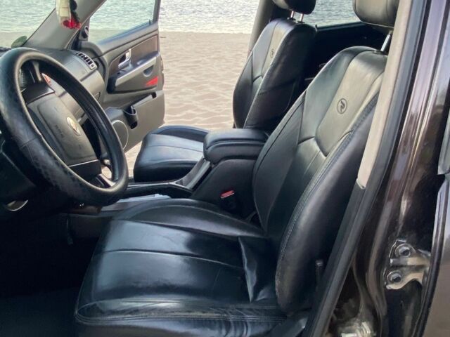 Червоний Cанг Йонг Rexton, об'ємом двигуна 2.7 л та пробігом 200 тис. км за 6300 $, фото 4 на Automoto.ua
