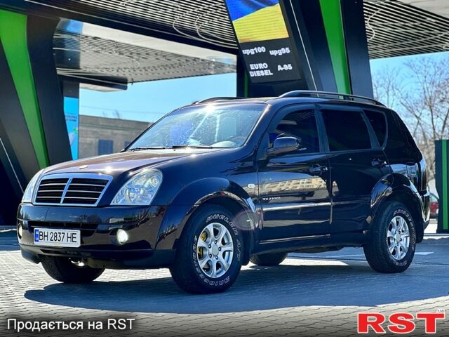 Червоний Cанг Йонг Rexton, об'ємом двигуна 2.7 л та пробігом 197 тис. км за 7900 $, фото 4 на Automoto.ua