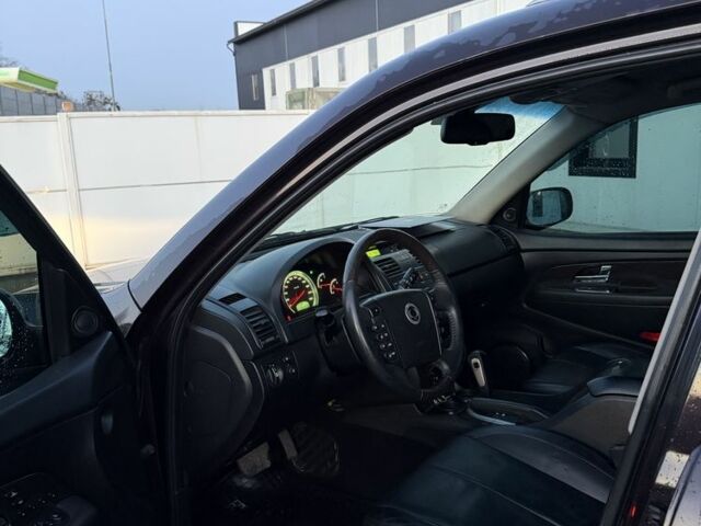 Червоний Cанг Йонг Rexton, об'ємом двигуна 0 л та пробігом 350 тис. км за 6999 $, фото 5 на Automoto.ua