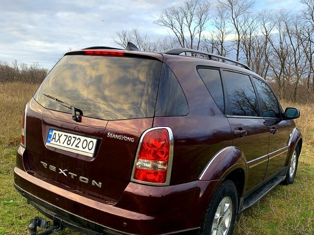 Червоний Cанг Йонг Rexton, об'ємом двигуна 2.7 л та пробігом 200 тис. км за 6000 $, фото 3 на Automoto.ua