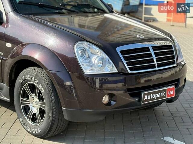 Червоний Cанг Йонг Rexton, об'ємом двигуна 2.7 л та пробігом 207 тис. км за 8690 $, фото 3 на Automoto.ua