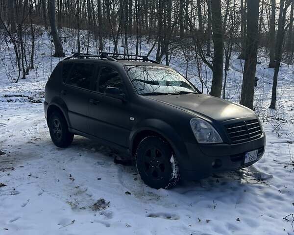 Червоний Cанг Йонг Rexton, об'ємом двигуна 2.7 л та пробігом 280 тис. км за 7800 $, фото 6 на Automoto.ua