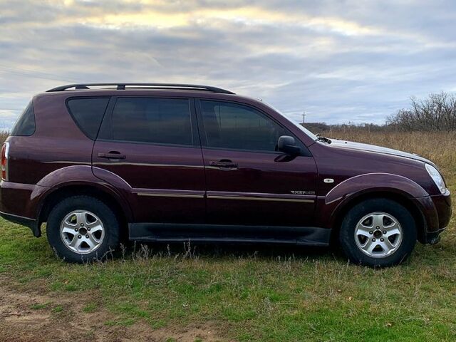Червоний Cанг Йонг Rexton, об'ємом двигуна 2.7 л та пробігом 200 тис. км за 6000 $, фото 7 на Automoto.ua