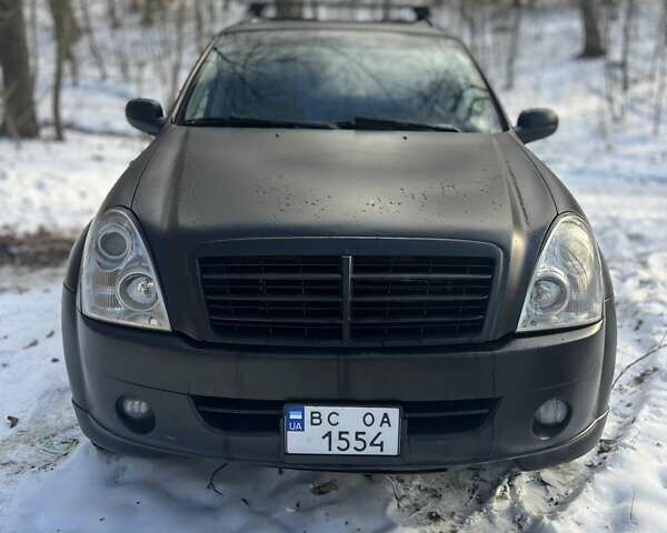Червоний Cанг Йонг Rexton, об'ємом двигуна 2.7 л та пробігом 280 тис. км за 7800 $, фото 5 на Automoto.ua