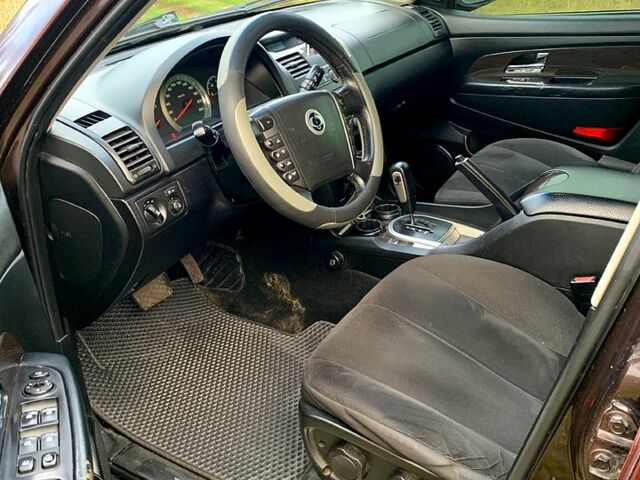 Красный Cанг Йонг Рекстон, объемом двигателя 2.7 л и пробегом 200 тыс. км за 5999 $, фото 10 на Automoto.ua