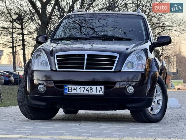 Червоний Cанг Йонг Rexton, об'ємом двигуна 2.7 л та пробігом 175 тис. км за 9999 $, фото 79 на Automoto.ua