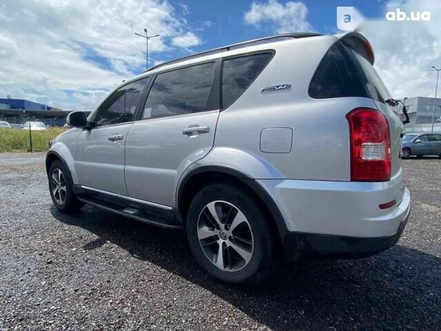 Cанг Йонг Rexton, об'ємом двигуна 2 л та пробігом 172 тис. км за 14400 $, фото 2 на Automoto.ua