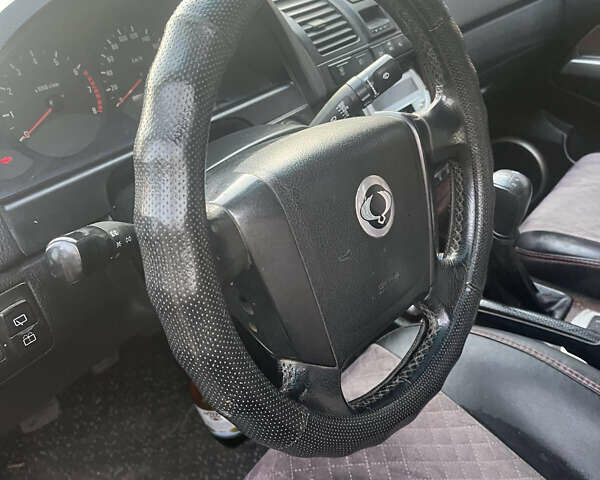 Cанг Йонг Rexton, об'ємом двигуна 2.3 л та пробігом 324 тис. км за 6200 $, фото 14 на Automoto.ua