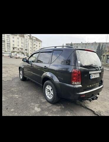 Cанг Йонг Rexton, об'ємом двигуна 2.7 л та пробігом 350 тис. км за 6100 $, фото 5 на Automoto.ua