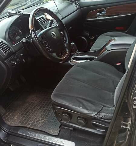 Cанг Йонг Rexton, об'ємом двигуна 2.7 л та пробігом 330 тис. км за 6500 $, фото 1 на Automoto.ua