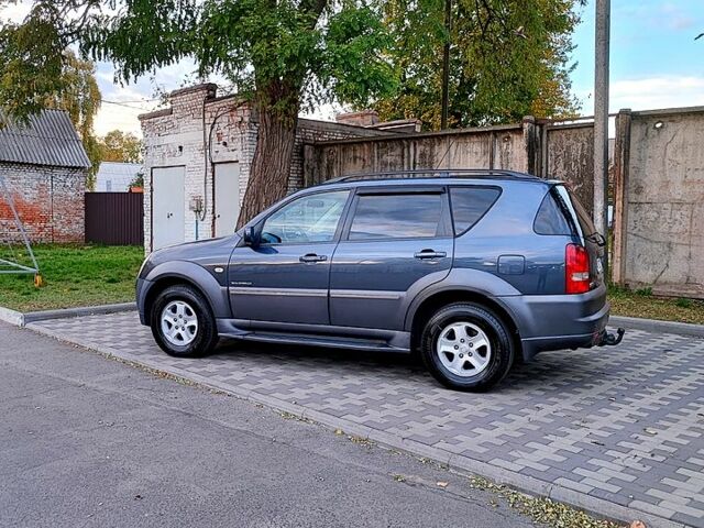 Cанг Йонг Rexton, об'ємом двигуна 2.7 л та пробігом 285 тис. км за 7500 $, фото 4 на Automoto.ua