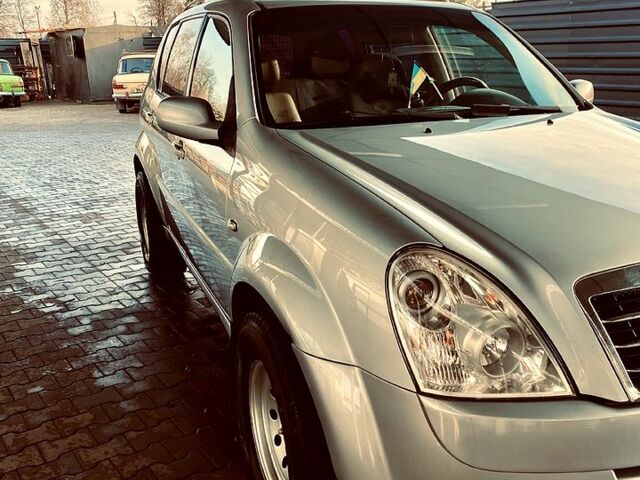 Cанг Йонг Rexton, об'ємом двигуна 2.7 л та пробігом 127 тис. км за 9400 $, фото 5 на Automoto.ua