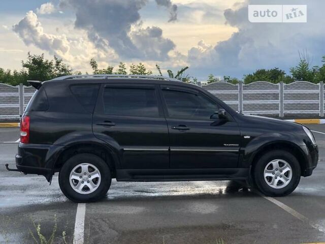 Cанг Йонг Rexton, об'ємом двигуна 2.7 л та пробігом 175 тис. км за 10000 $, фото 4 на Automoto.ua