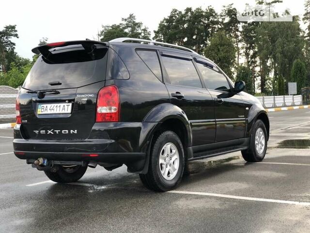 Cанг Йонг Rexton, об'ємом двигуна 2.7 л та пробігом 175 тис. км за 10000 $, фото 5 на Automoto.ua