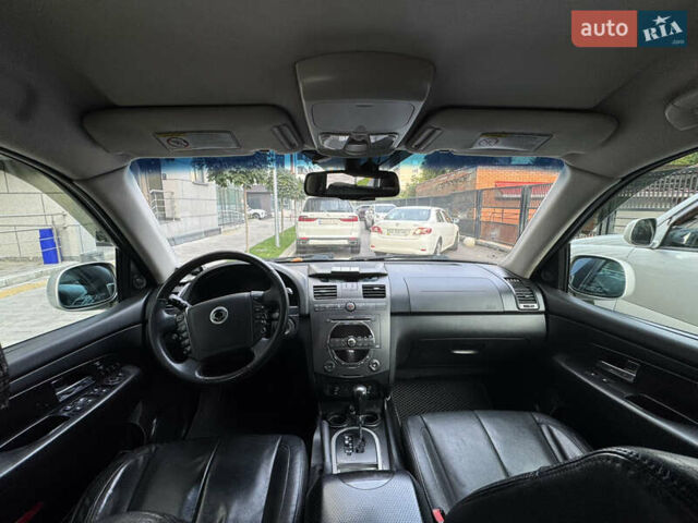 Cанг Йонг Rexton, об'ємом двигуна 2.7 л та пробігом 283 тис. км за 10400 $, фото 4 на Automoto.ua