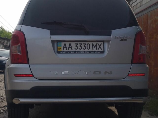 Сірий Cанг Йонг Rexton, об'ємом двигуна 2.7 л та пробігом 14 тис. км за 16500 $, фото 2 на Automoto.ua