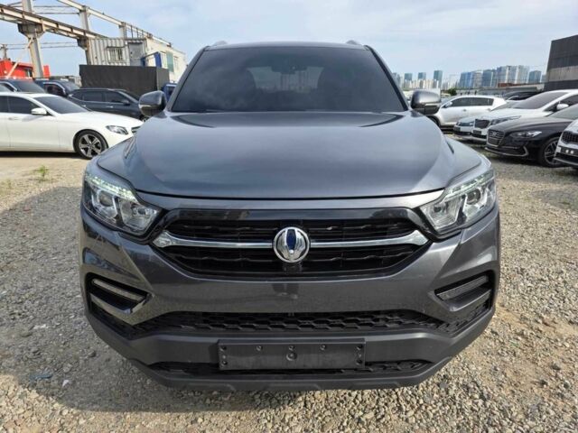 Сірий Cанг Йонг Rexton, об'ємом двигуна 2.2 л та пробігом 120 тис. км за 12008 $, фото 1 на Automoto.ua