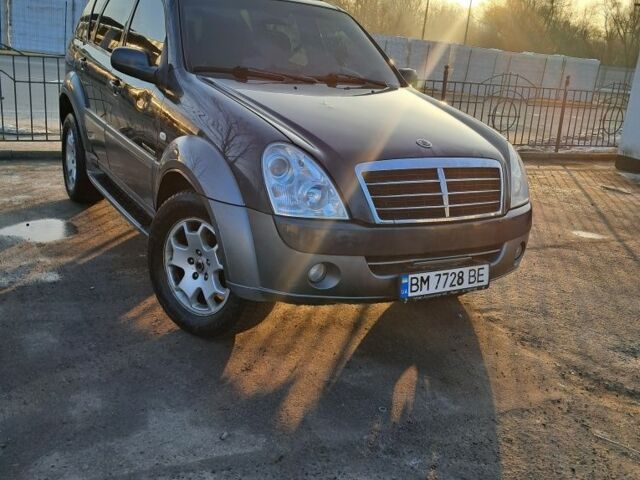 Серый Cанг Йонг Рекстон, объемом двигателя 2.7 л и пробегом 240 тыс. км за 6500 $, фото 5 на Automoto.ua