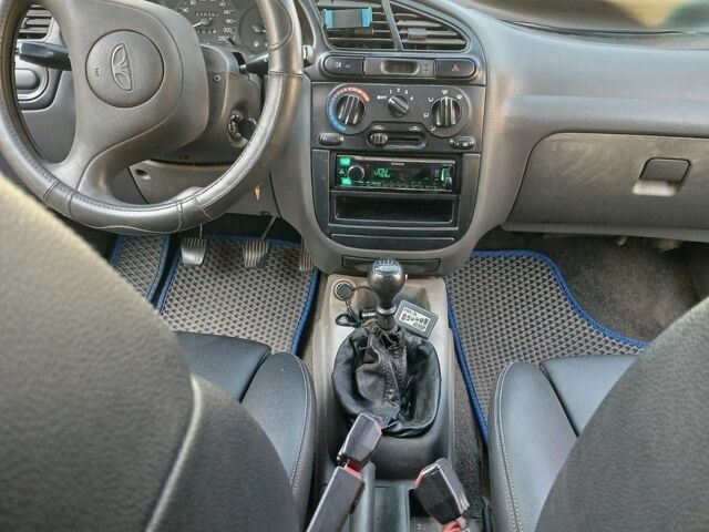 Сірий Cанг Йонг Rexton, об'ємом двигуна 2.7 л та пробігом 466 тис. км за 5316 $, фото 6 на Automoto.ua