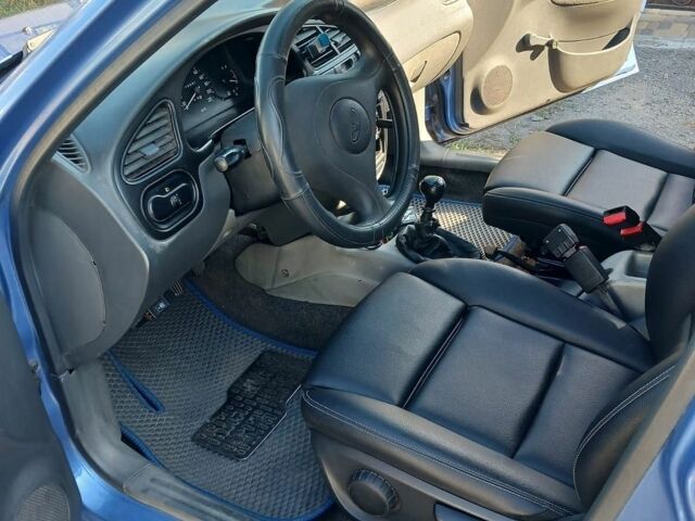 Сірий Cанг Йонг Rexton, об'ємом двигуна 2.7 л та пробігом 466 тис. км за 5316 $, фото 1 на Automoto.ua