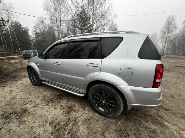 Серый Cанг Йонг Рекстон, объемом двигателя 2.7 л и пробегом 333 тыс. км за 6200 $, фото 1 на Automoto.ua