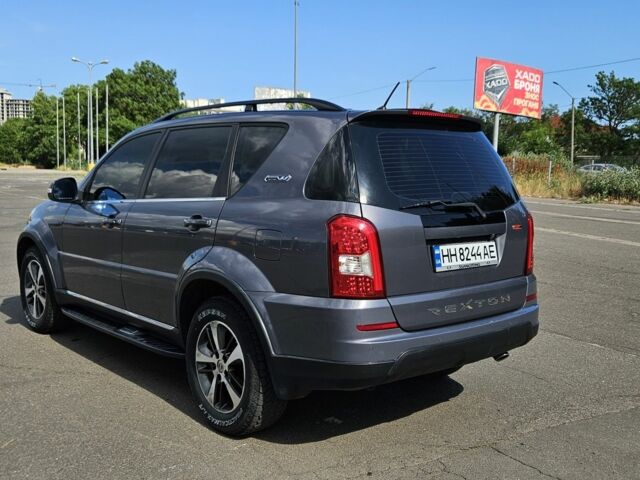 Сірий Cанг Йонг Rexton, об'ємом двигуна 2.2 л та пробігом 186 тис. км за 15302 $, фото 5 на Automoto.ua