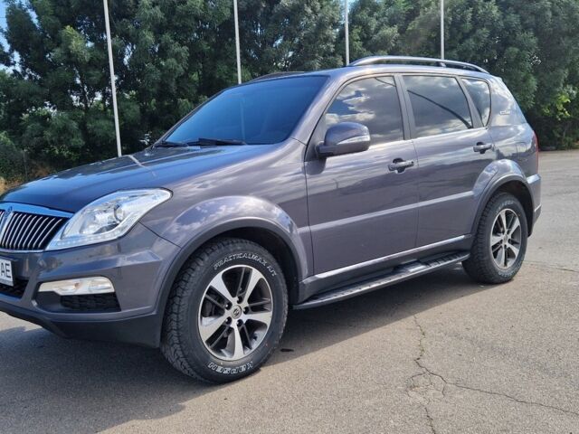 Сірий Cанг Йонг Rexton, об'ємом двигуна 2.2 л та пробігом 186 тис. км за 15302 $, фото 3 на Automoto.ua