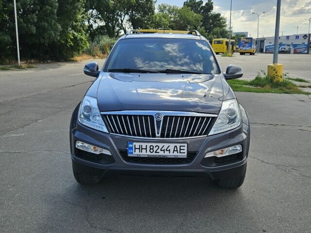 Сірий Cанг Йонг Rexton, об'ємом двигуна 2.2 л та пробігом 186 тис. км за 15302 $, фото 2 на Automoto.ua
