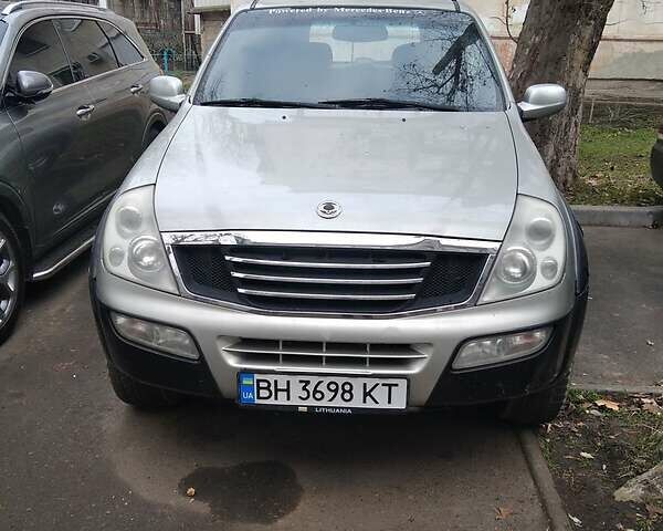 Сірий Cанг Йонг Rexton, об'ємом двигуна 2.9 л та пробігом 275 тис. км за 6200 $, фото 1 на Automoto.ua