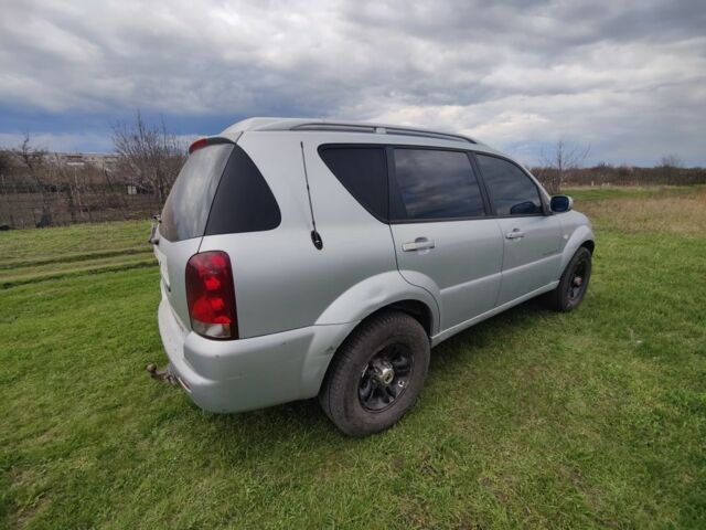 Серый Cанг Йонг Рекстон, объемом двигателя 2.7 л и пробегом 422 тыс. км за 4000 $, фото 3 на Automoto.ua