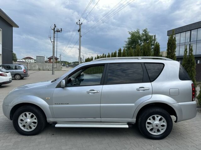 Сірий Cанг Йонг Rexton, об'ємом двигуна 2.7 л та пробігом 300 тис. км за 4700 $, фото 7 на Automoto.ua